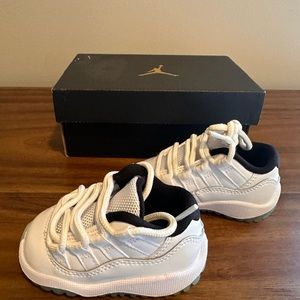 Jordan 11 Retro Low, 3C